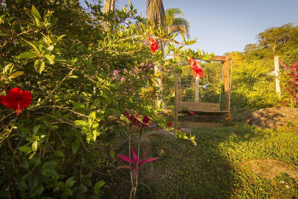 Haleiwa Chales E Suites - A Guest House Do Prumirim Убатуба Екстериор снимка